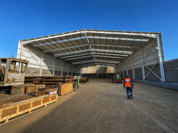 Nave Industrial 30m de Luz (1600 m²)